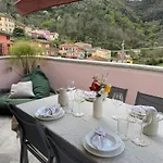 La Tra Cinque Terre E Versilia Nyaraló *