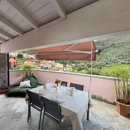 La Tra Cinque Terre E Versilia *