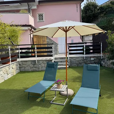 La Tra Cinque Terre E Versilia