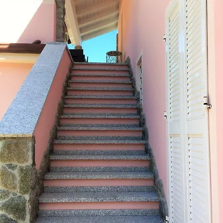 La Tra Cinque Terre E Versilia אמליה