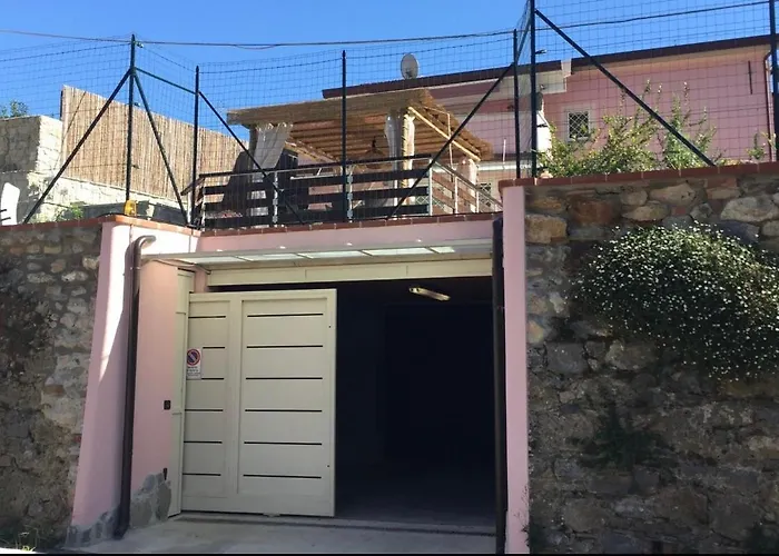 La Tra Cinque Terre E Versilia Ameglia