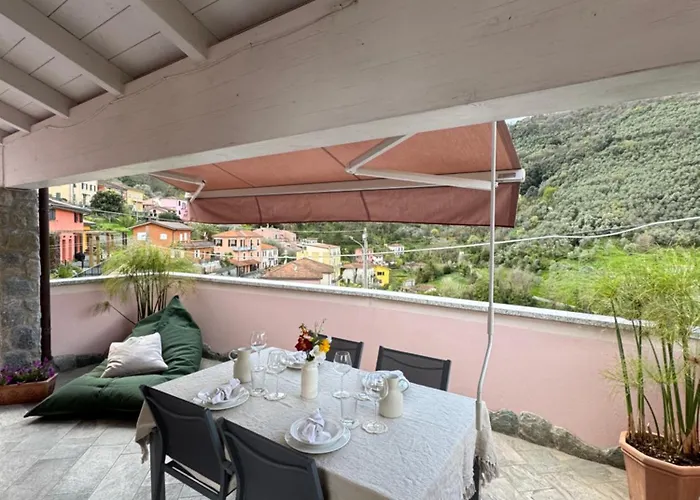 La Tra Cinque Terre E Versilia *