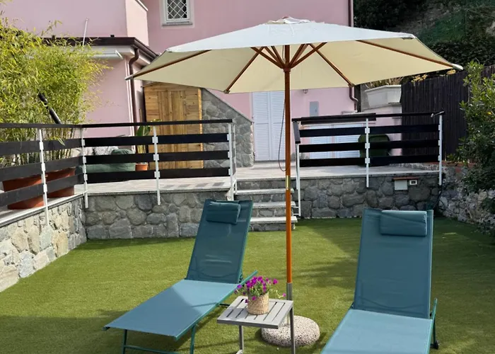 La Tra Cinque Terre E Versilia